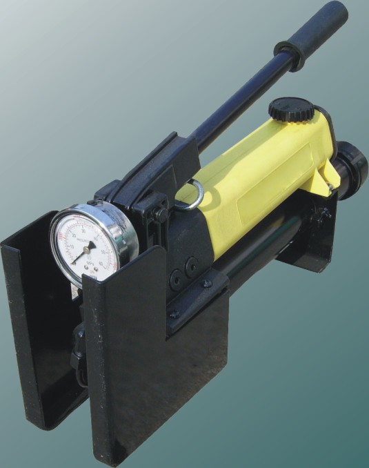 How do you maintain and clean injectable sealant tools for longevity?